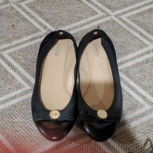 MK ballet flats